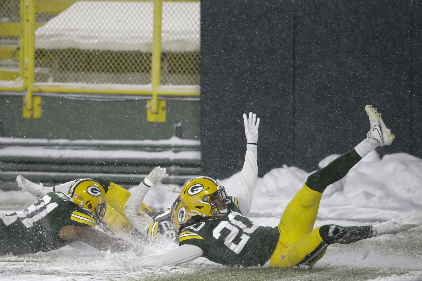 Packers 40, Titans 14